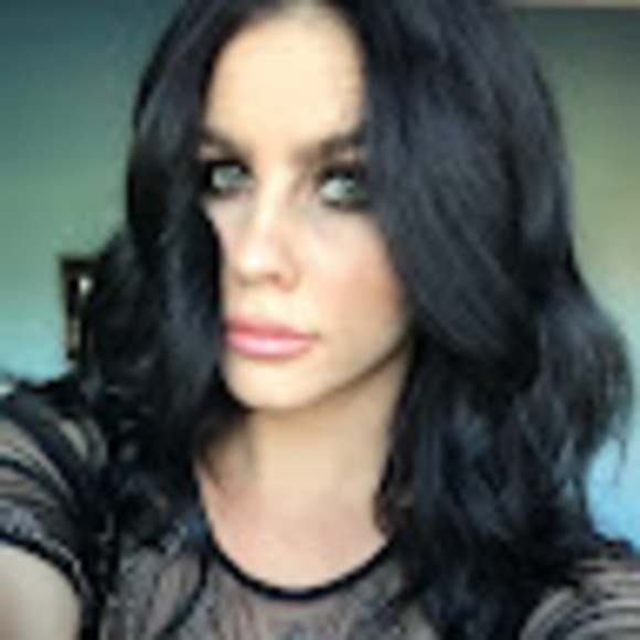 Meet your Posher, Amber - Picture 1 of 1